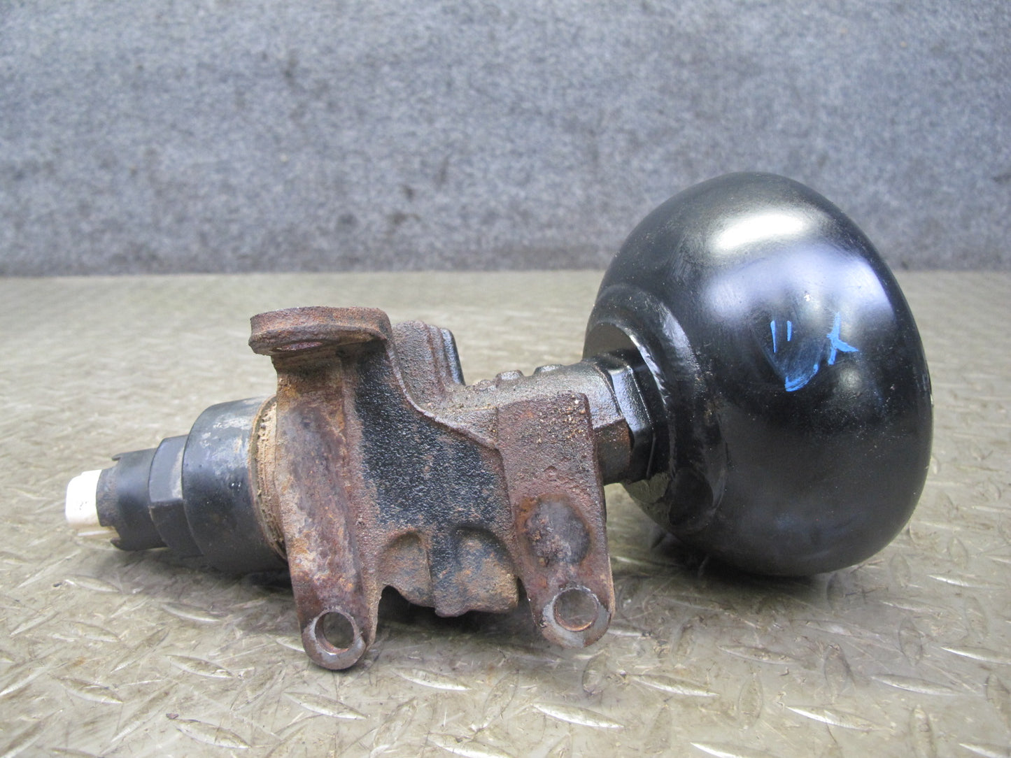 1998-2007 Lexus UZJ100L LX470 Air Suspension Accumulator Valve Set of 4