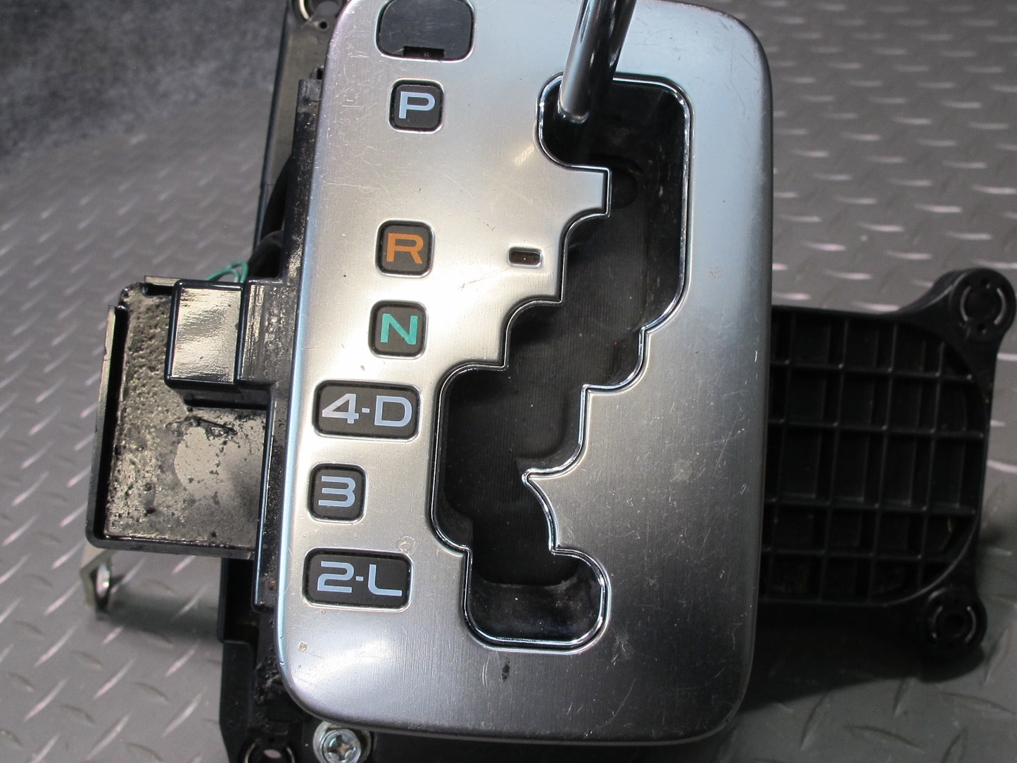 2003-2007 Lexus LX470 A/T Automatic Transmission Gear Shifter Selector