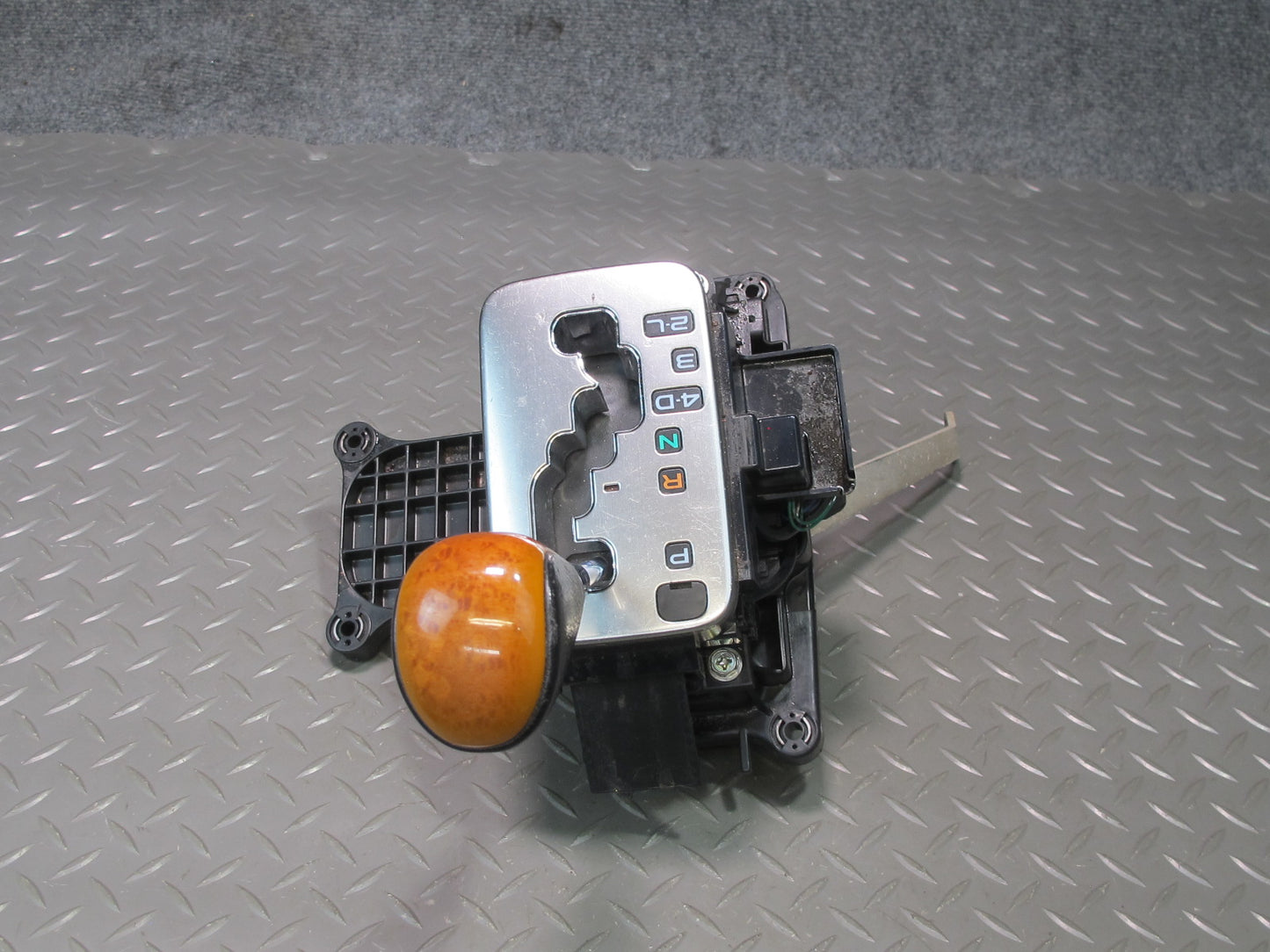 2003-2007 Lexus LX470 A/T Automatic Transmission Gear Shifter Selector