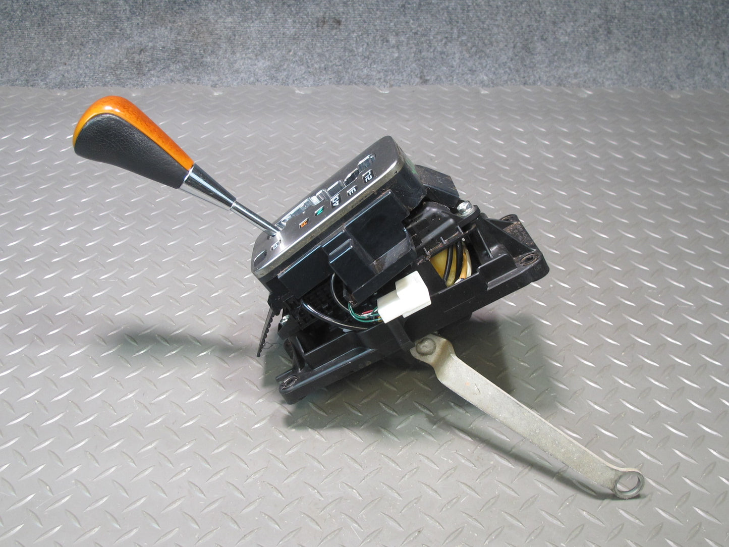 2003-2007 Lexus LX470 A/T Automatic Transmission Gear Shifter Selector