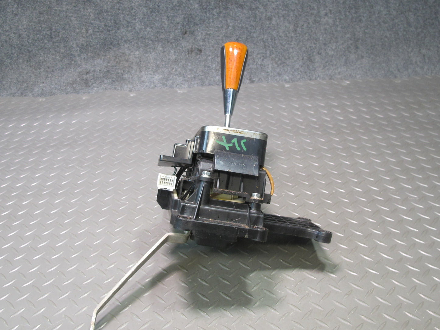 2003-2007 Lexus LX470 A/T Automatic Transmission Gear Shifter Selector