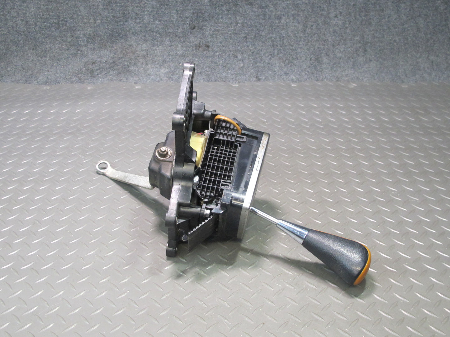 2003-2007 Lexus LX470 A/T Automatic Transmission Gear Shifter Selector