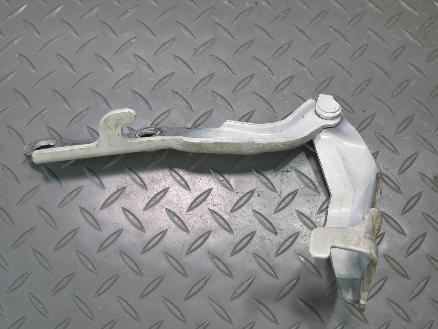 1998-2007 Lexus UZJ100L LX470 Front Left & Right Hood Hinge Set of 2