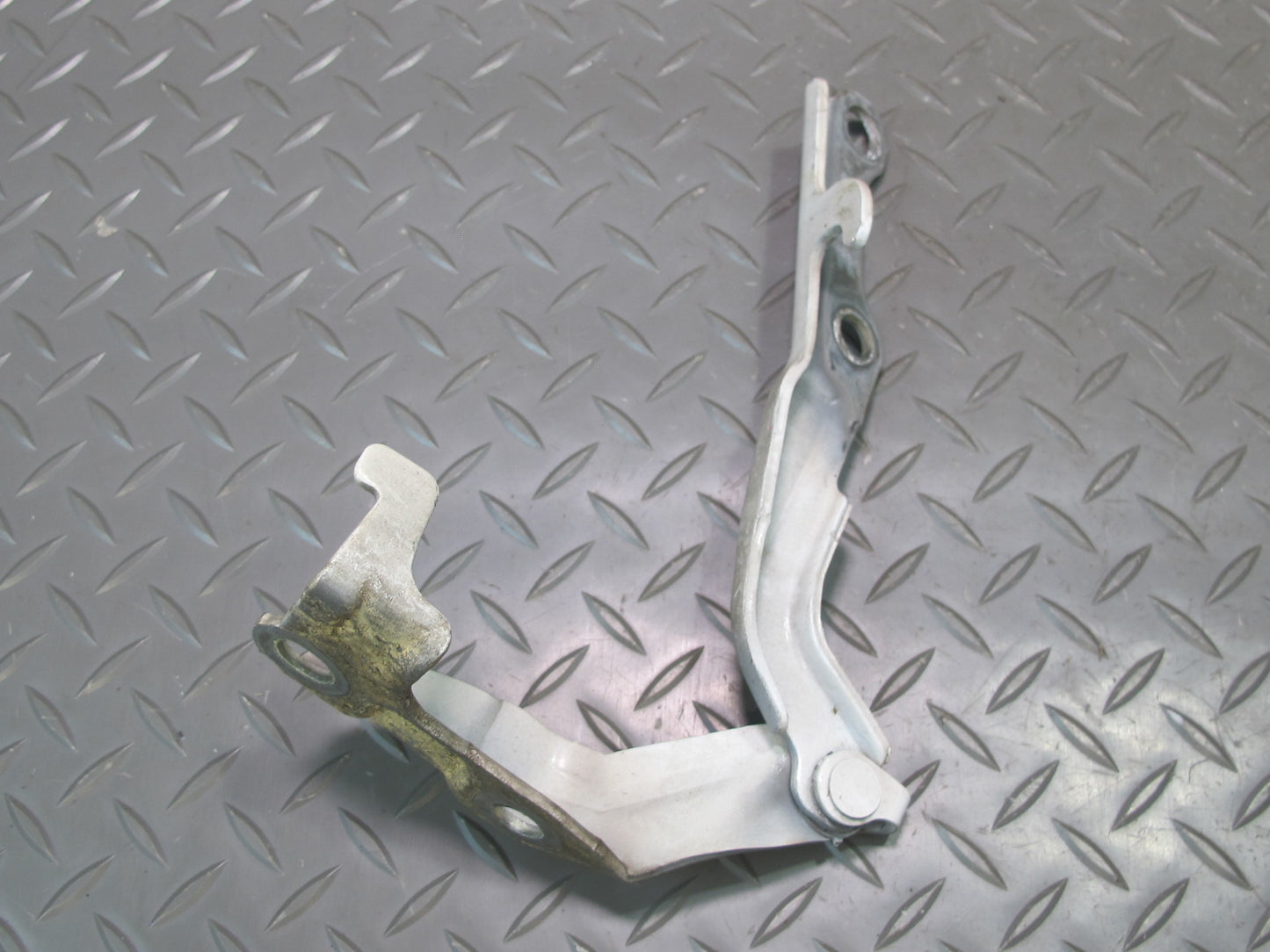 1998-2007 Lexus UZJ100L LX470 Front Left & Right Hood Hinge Set of 2