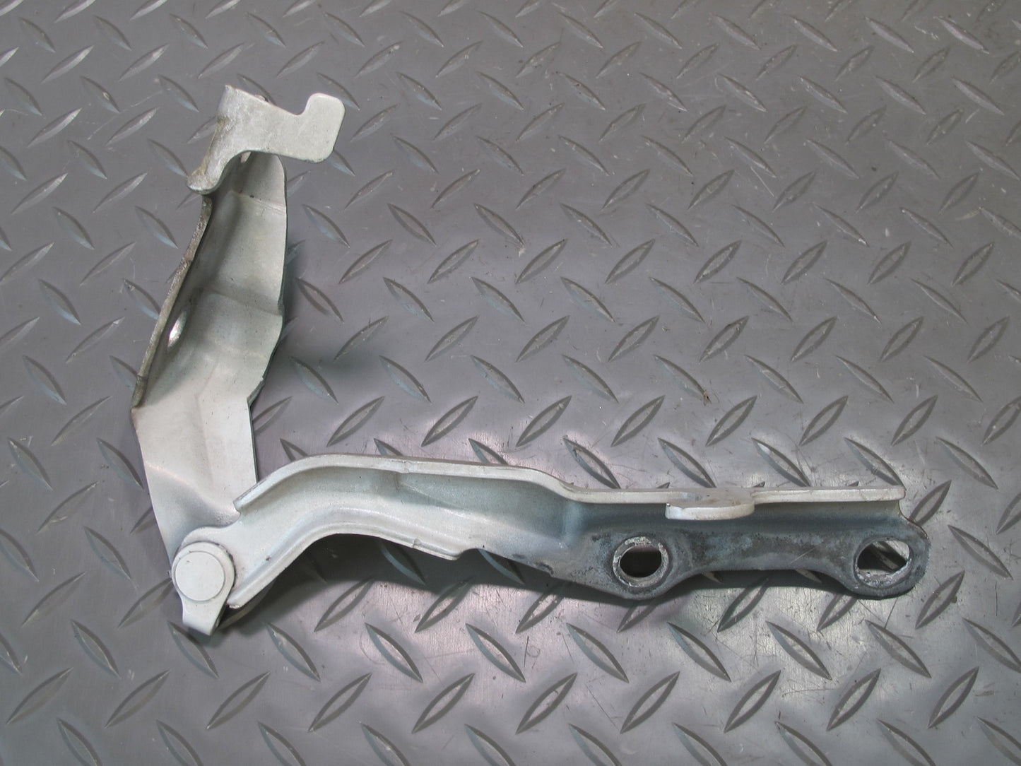 1998-2007 Lexus UZJ100L LX470 Front Left & Right Hood Hinge Set of 2