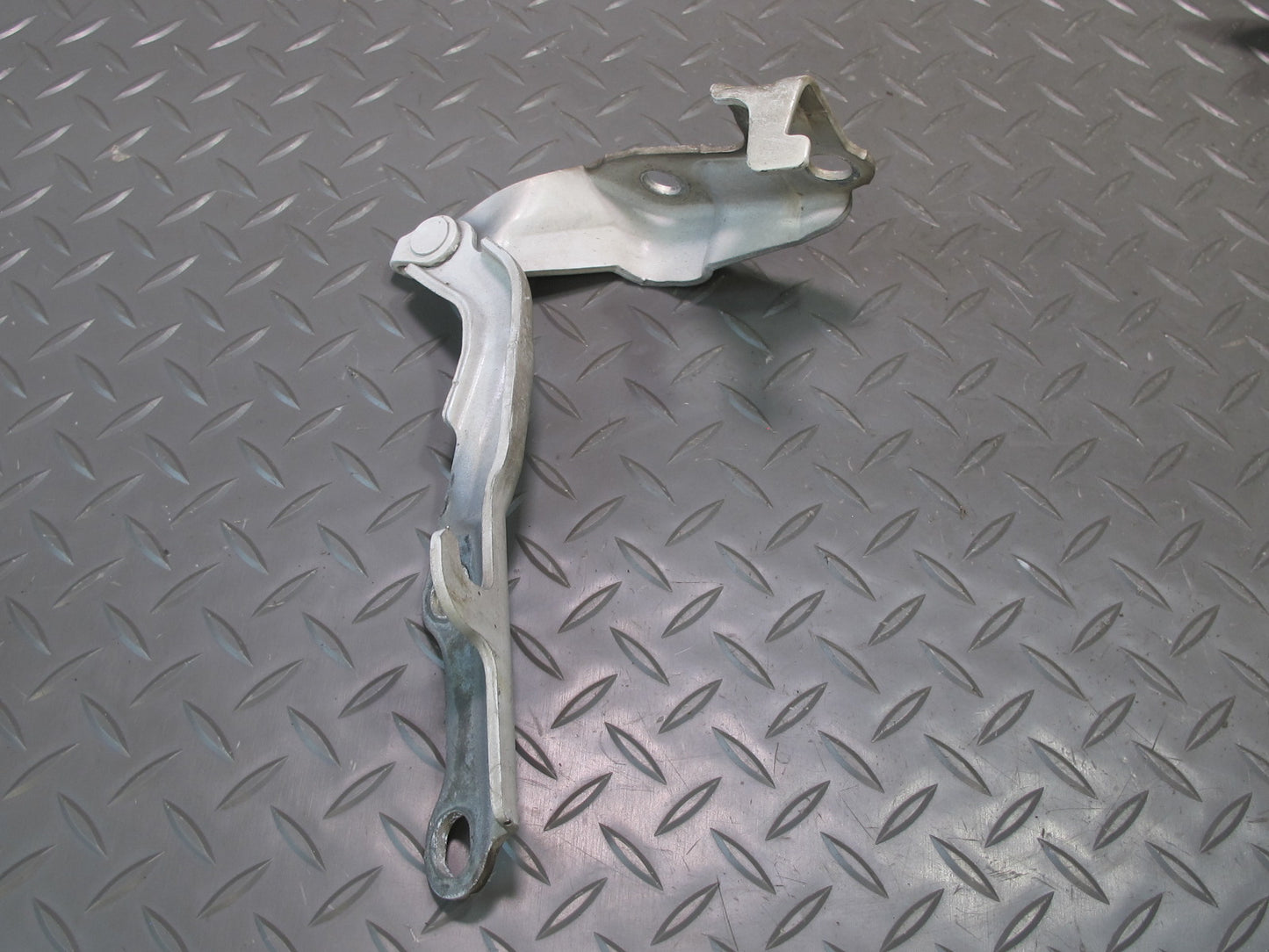 1998-2007 Lexus UZJ100L LX470 Front Left & Right Hood Hinge Set of 2