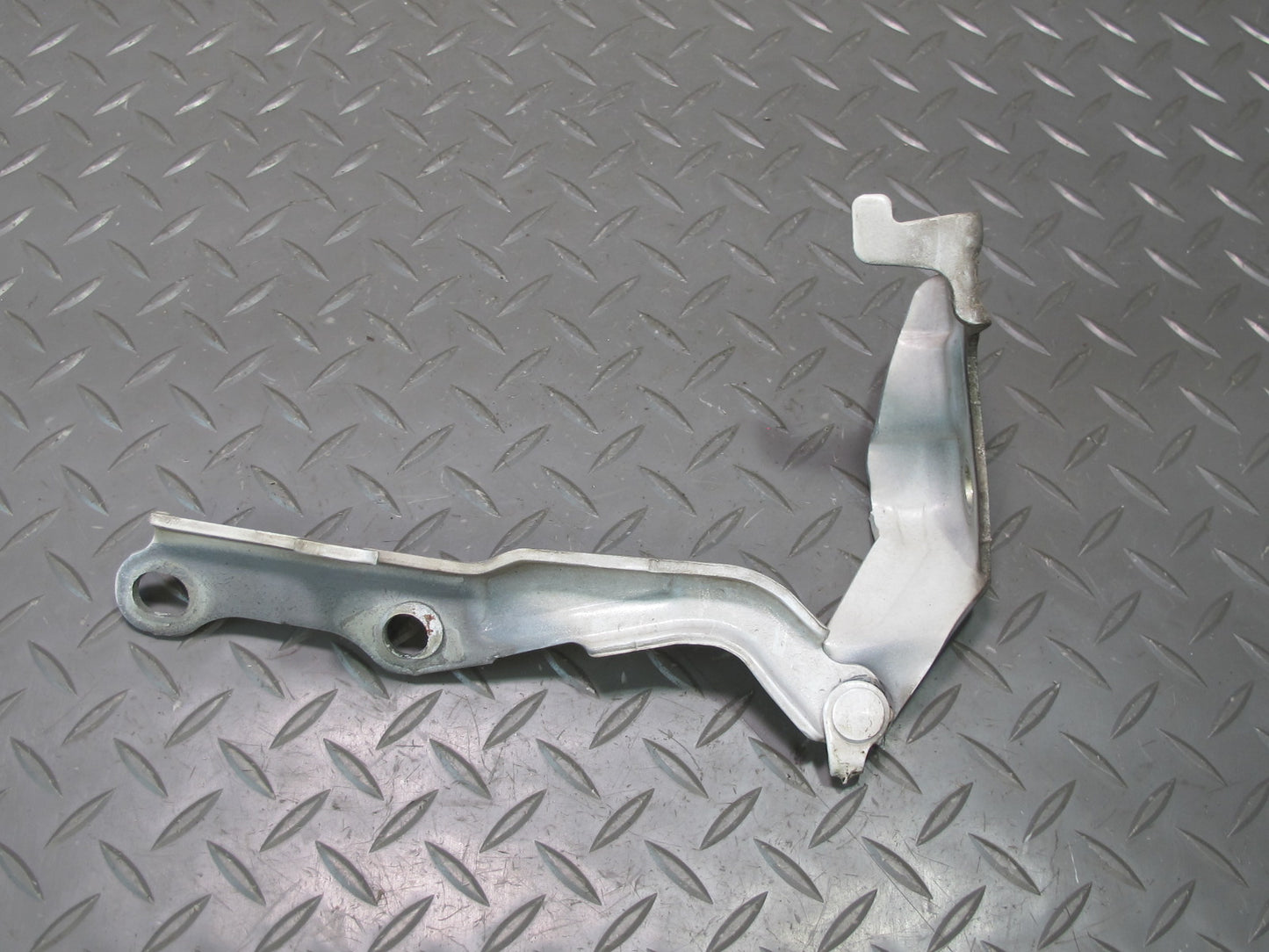 1998-2007 Lexus UZJ100L LX470 Front Left & Right Hood Hinge Set of 2