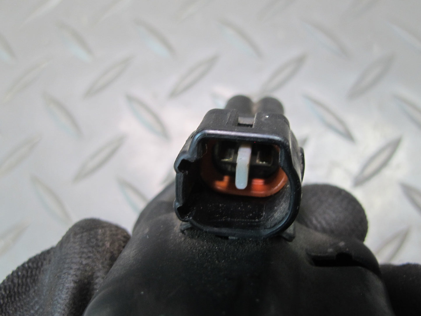 1998-2007 Lexus UZJ100L LX470 Front Hood Lock Latch