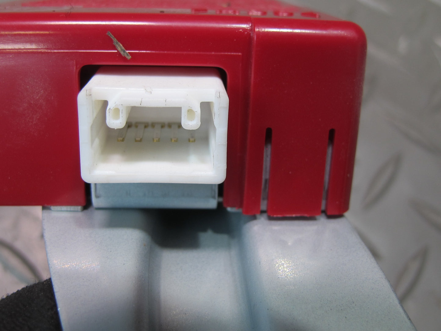 2003-2007 Lexus UZJ100L LX470 Door Receiver Control Module 89741-60370