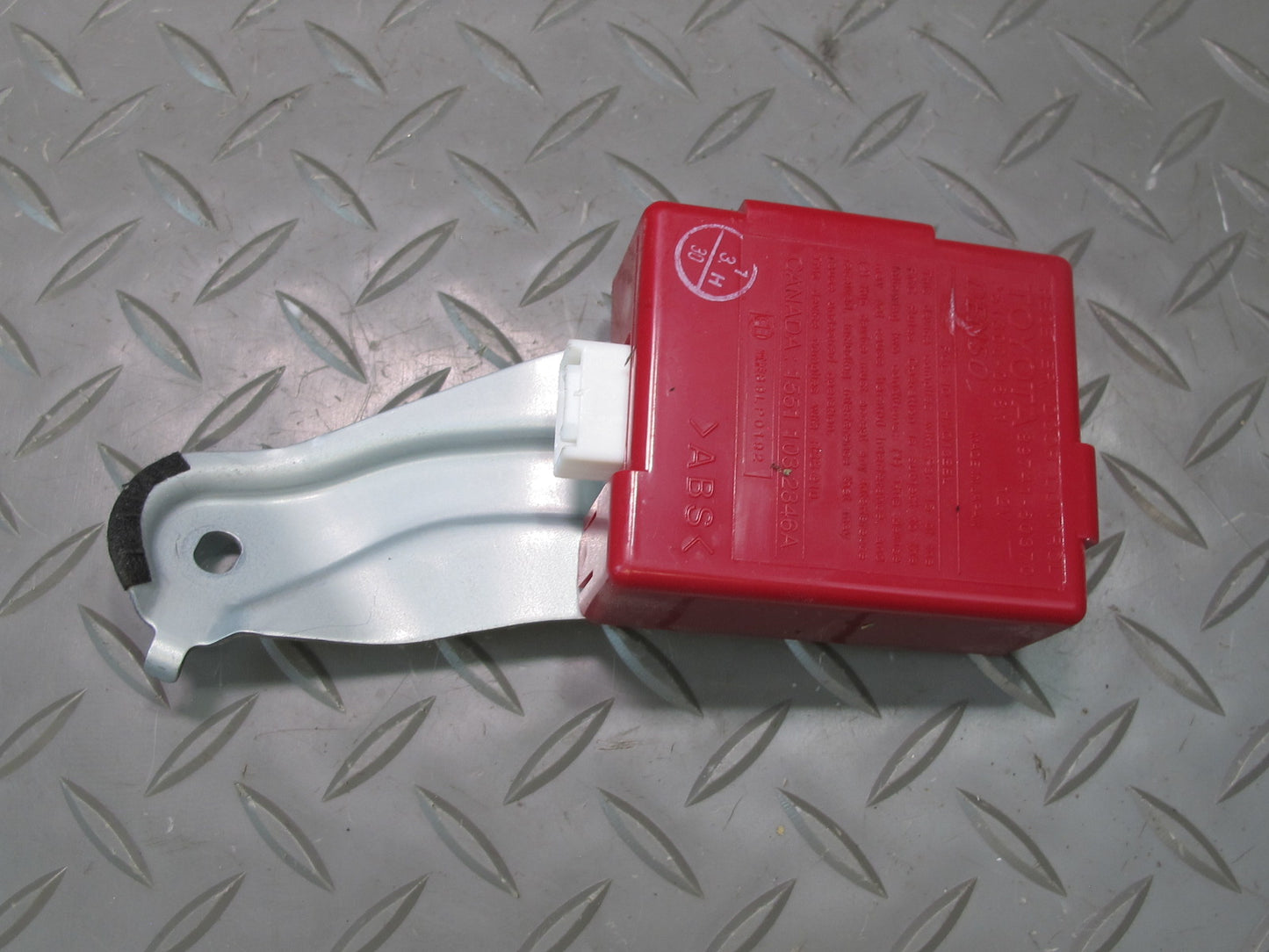 2003-2007 Lexus UZJ100L LX470 Door Receiver Control Module 89741-60370