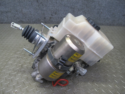 2003-2007 Lexus UZJ100L LX470 Anti Lock ABS Pump Brake Master Cylinder Assembly