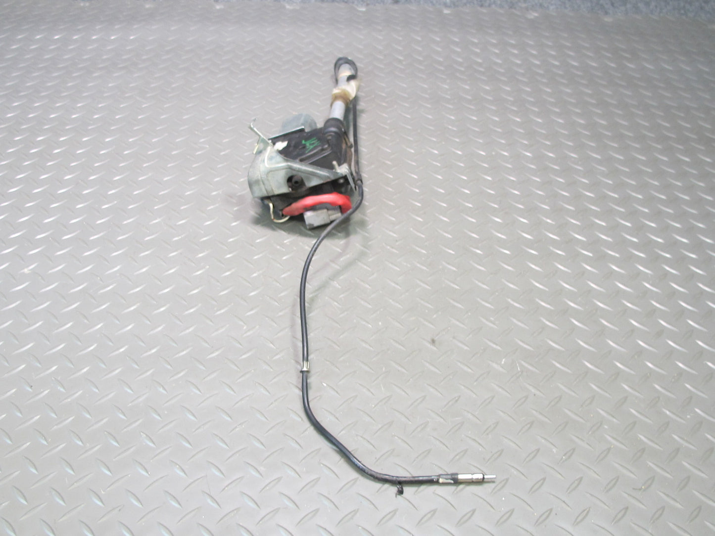 2003-2007 Lexus UZJ100L LX470 Radio Power Antenna Motor Assembly