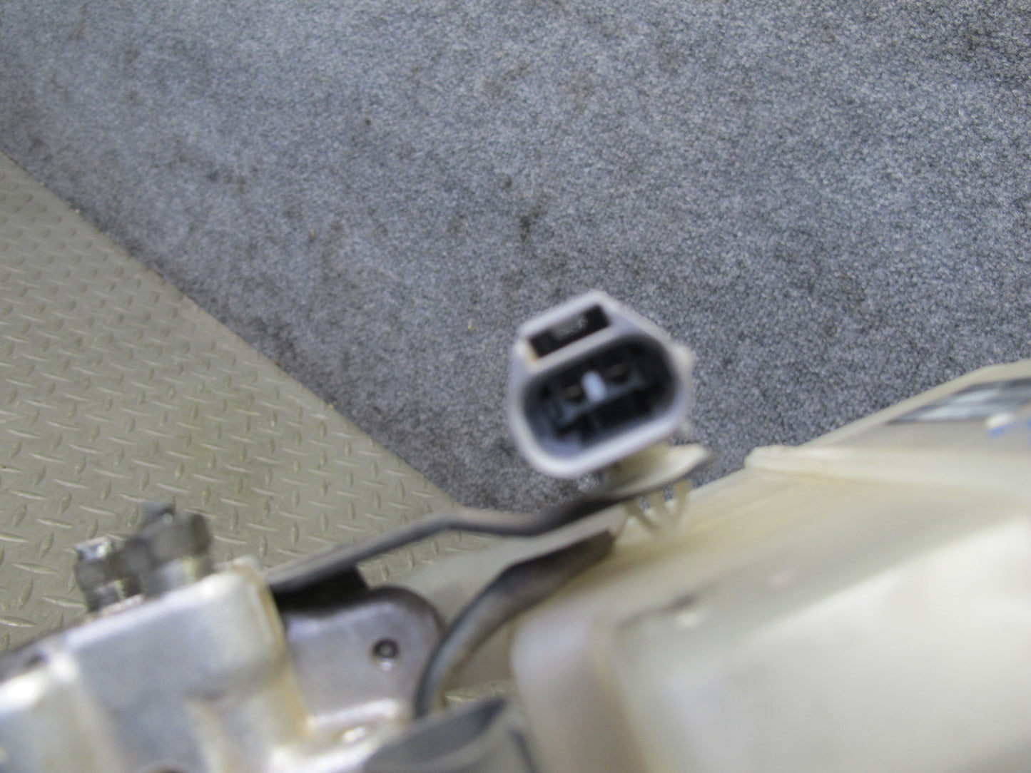 2003-2007 Lexus UZJ100L LX470 Anti Lock ABS Pump Brake Master Cylinder Assembly