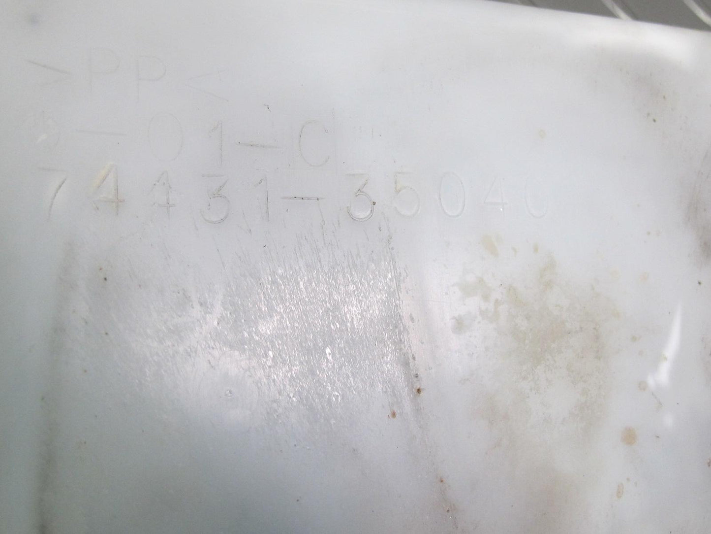 2003-2007 Lexus UZJ100L LX470 Battery Tray Bracket Support Set