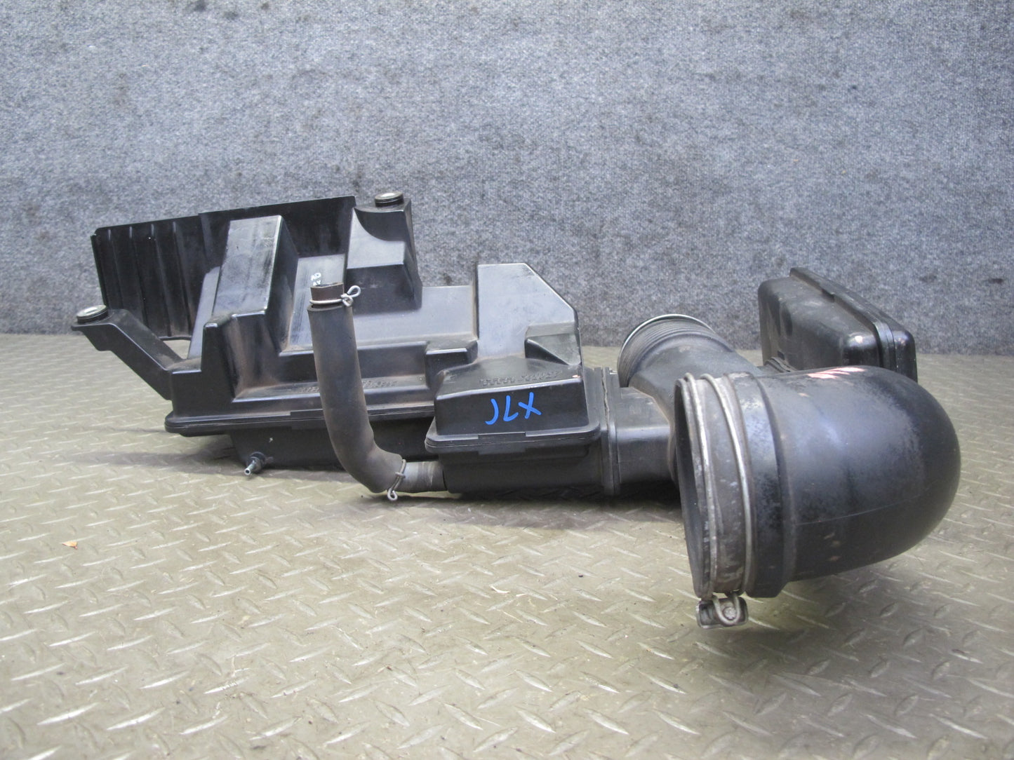 2005-2007 Lexus UZJ100L LX470 Air Intake Inlet Resonator Pipe 17875-50330