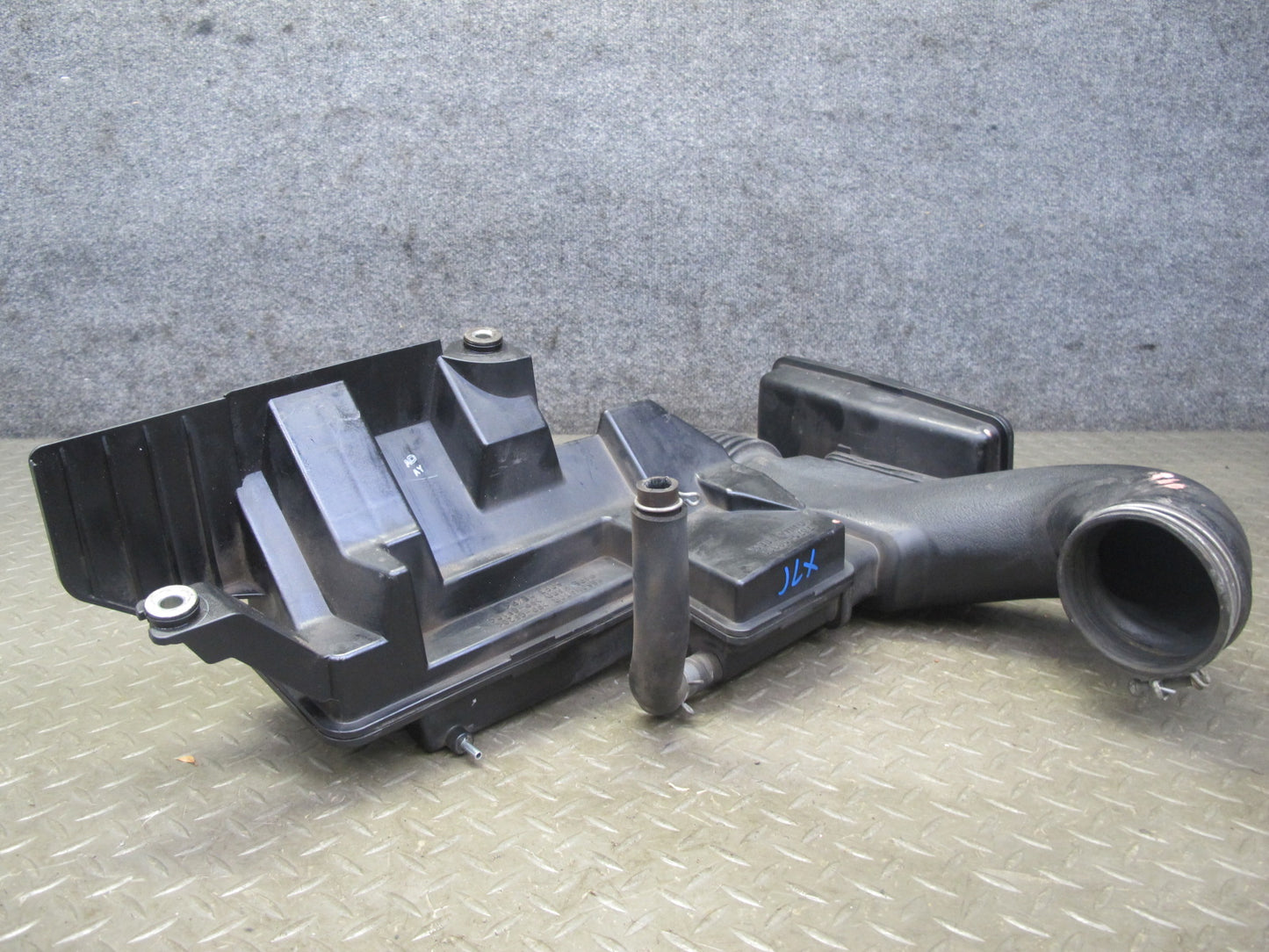 2005-2007 Lexus UZJ100L LX470 Air Intake Inlet Resonator Pipe 17875-50330