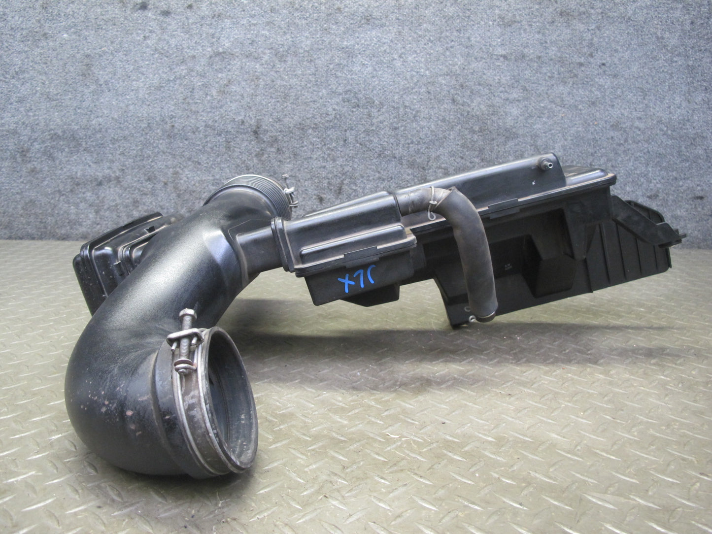 2005-2007 Lexus UZJ100L LX470 Air Intake Inlet Resonator Pipe 17875-50330