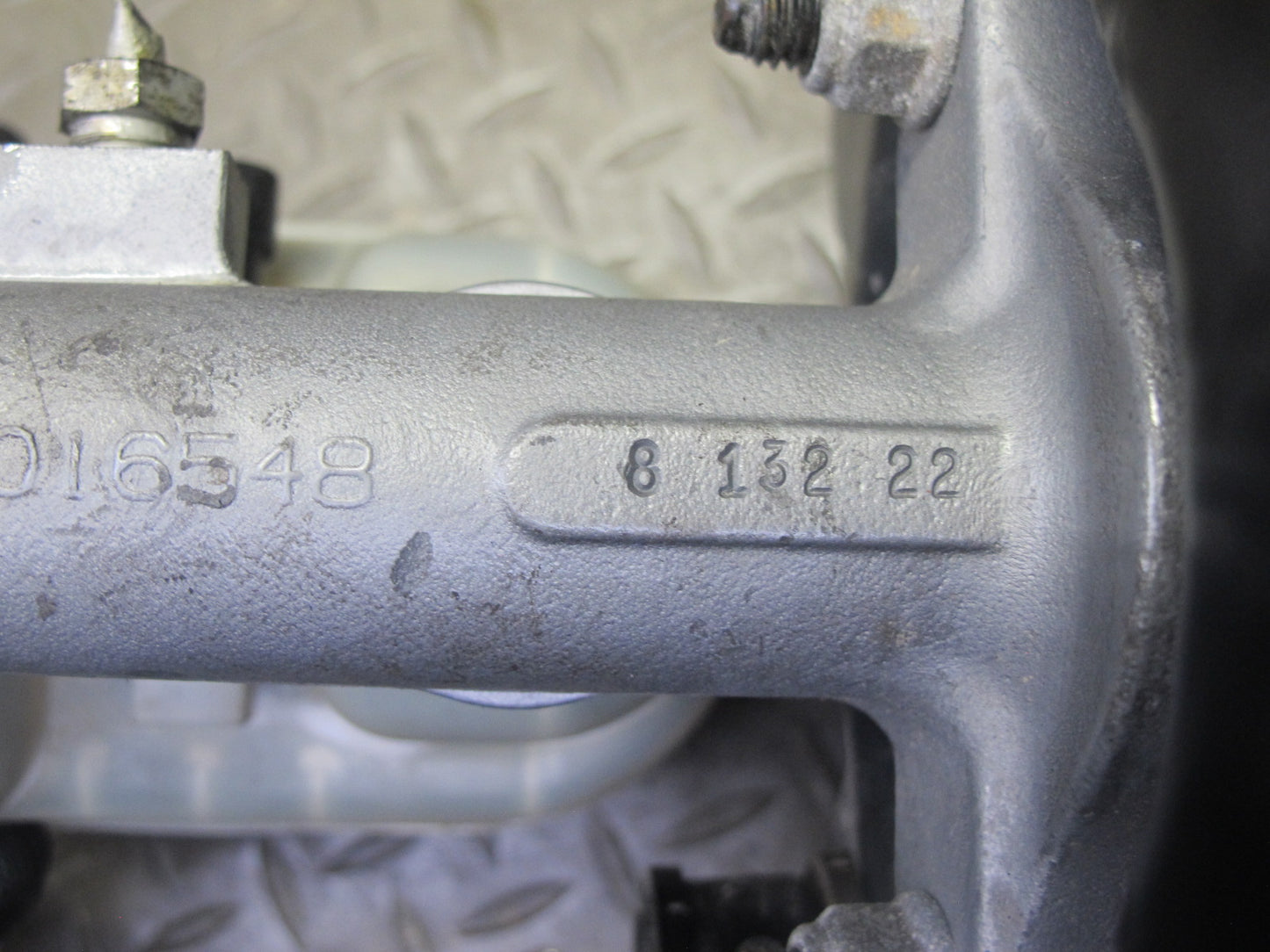 98-04 Chevrolet Corvette C5 Brake Master Cylinder Booster Fluid Reservoir OEM