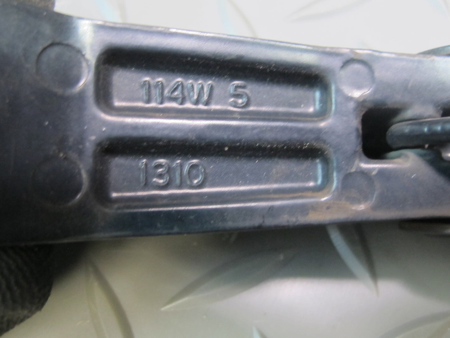 1999-2007 Lexus UZJ100L LX470 Front Left & Right Windshield Wiper Arm Set