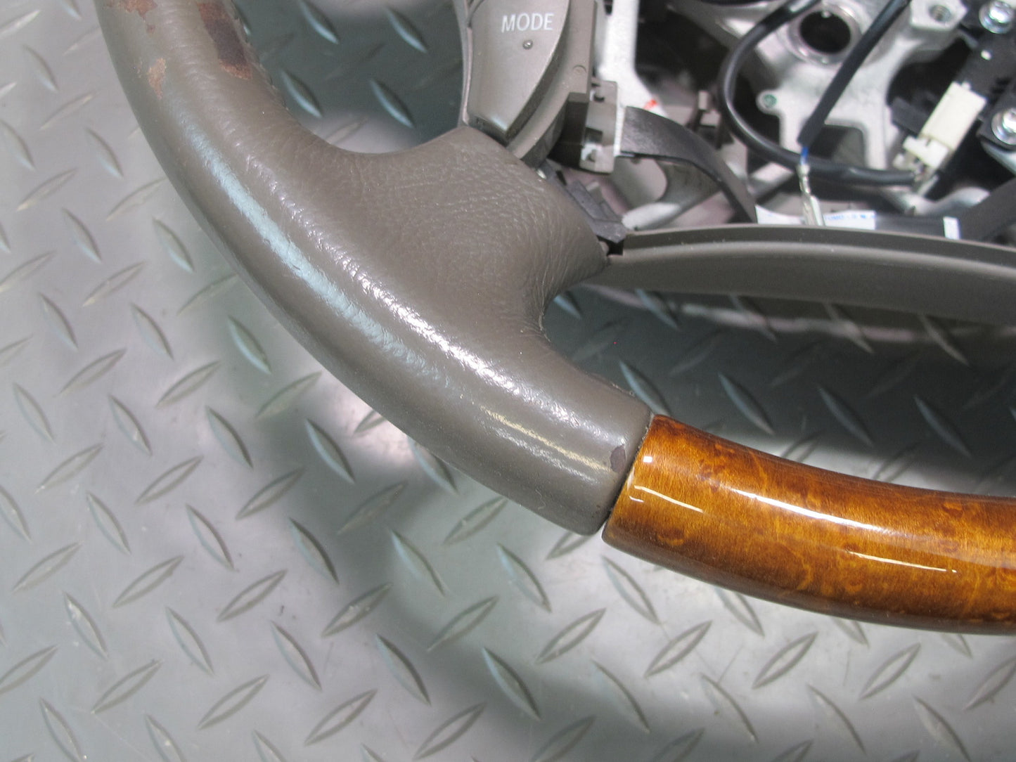 2003-2007 Lexus UZJ100L LX470 Leather Wood Steering w Cruise Switch