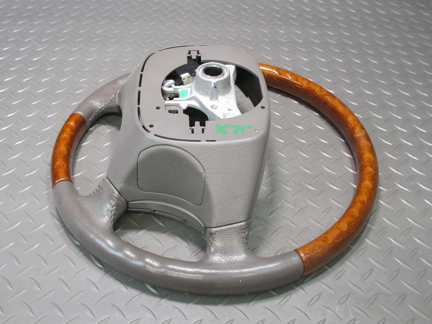 2003-2007 Lexus UZJ100L LX470 Leather Wood Steering w Cruise Switch