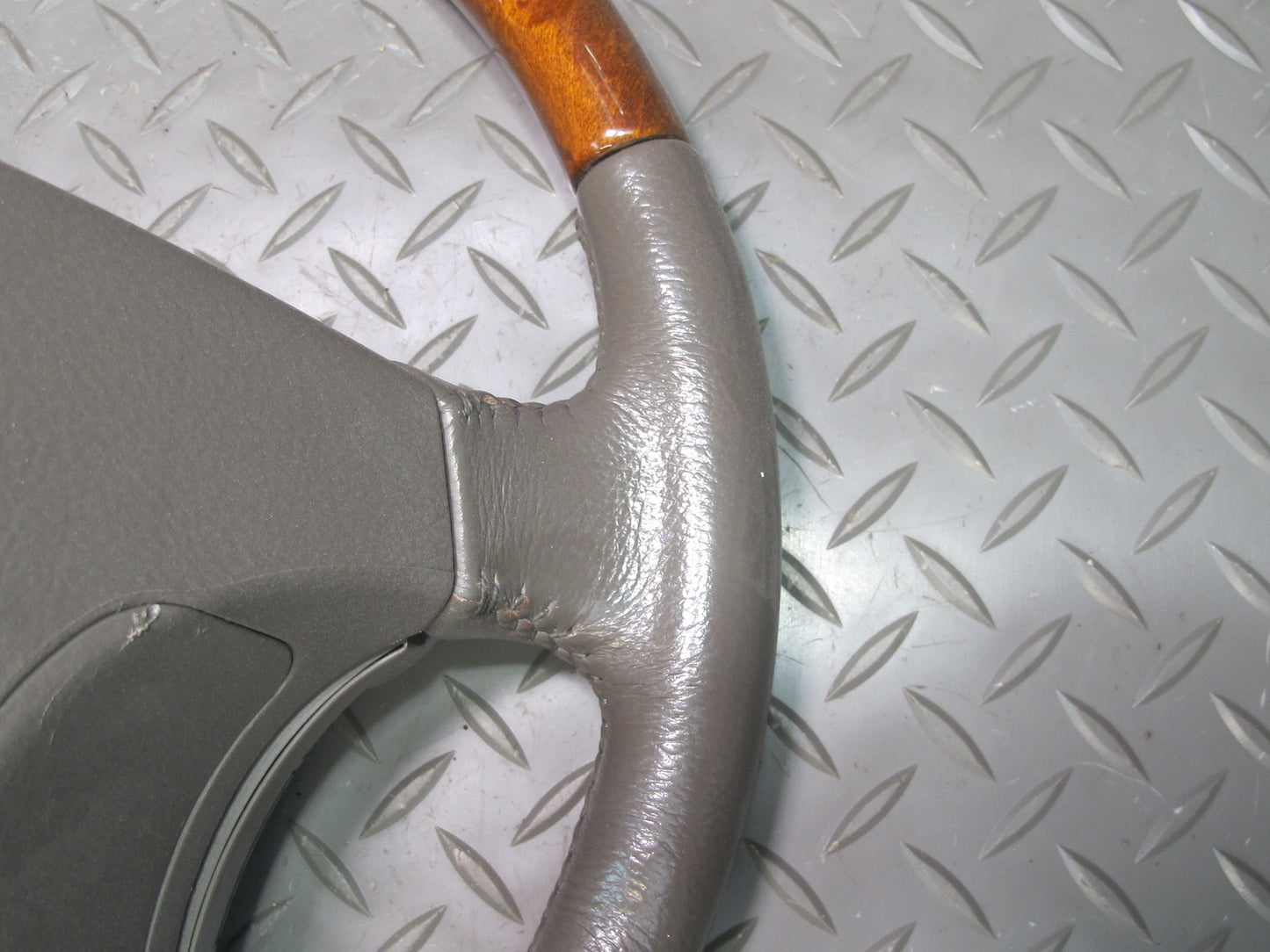 2003-2007 Lexus UZJ100L LX470 Leather Wood Steering w Cruise Switch