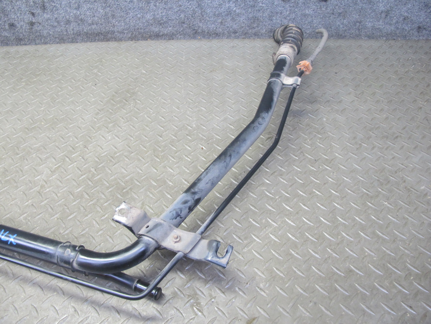 2006-2007 Lexus UZJ100L LX470 Fuel Tank Filler Neck Pipe