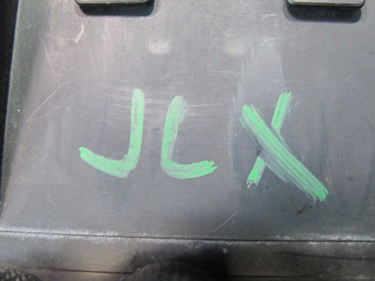 2006-2007 Lexus UZJ100L LX470 Engine Bay Fuse Relay Box Module 82740-60040