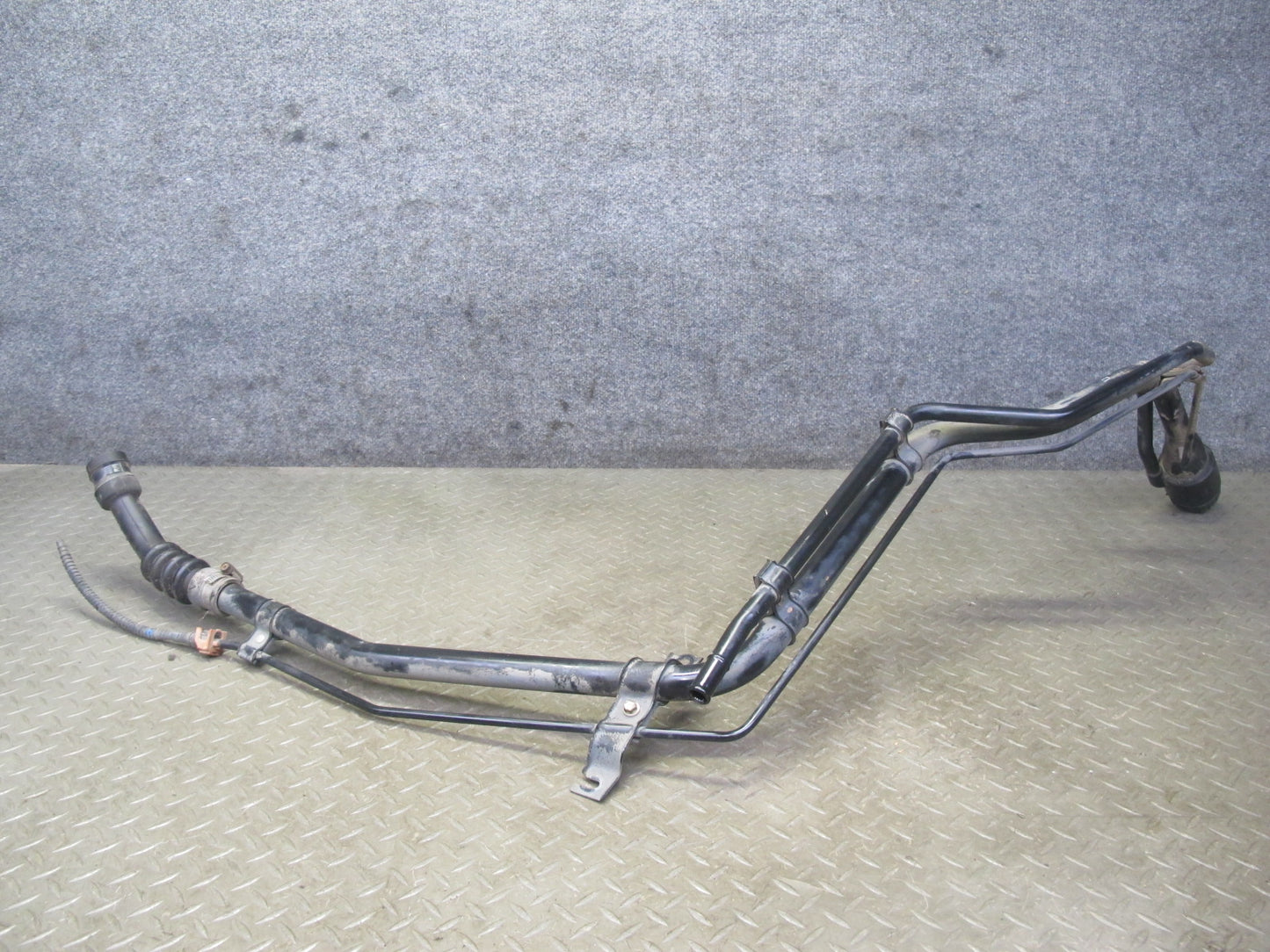 2006-2007 Lexus UZJ100L LX470 Fuel Tank Filler Neck Pipe