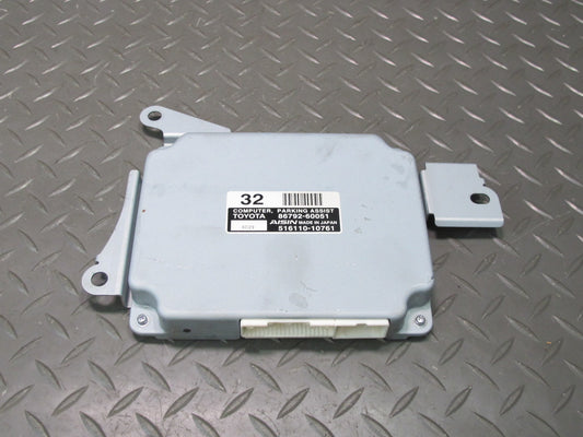 2003-2007 Lexus UZJ100L LX470 Parking Assist Control Module 86792-60050