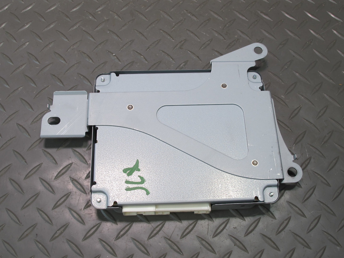 2003-2007 Lexus UZJ100L LX470 Parking Assist Control Module 86792-60050