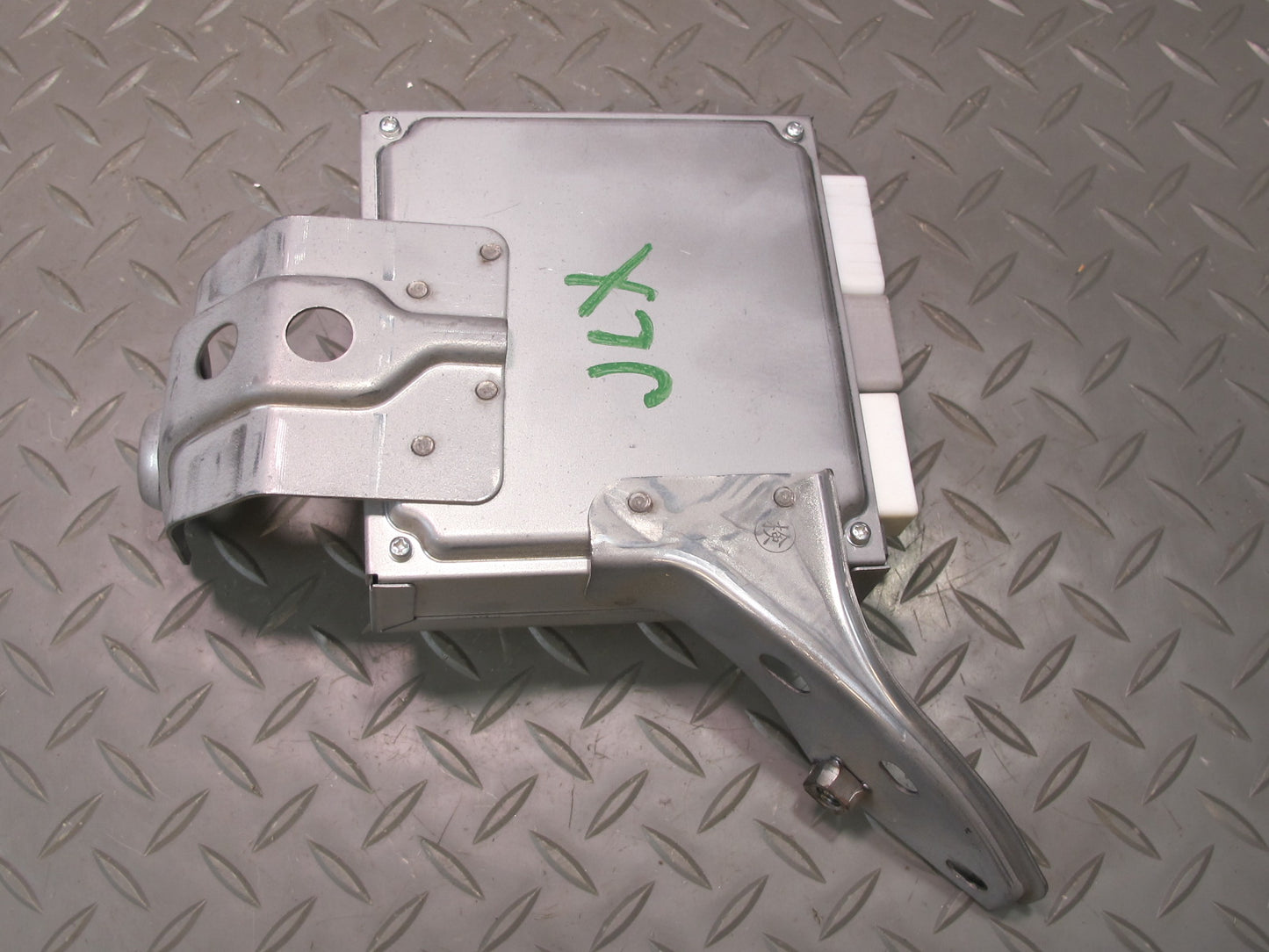 2006-2007 Lexus UZJ100L LX470 Steering Control Module 89181-60040