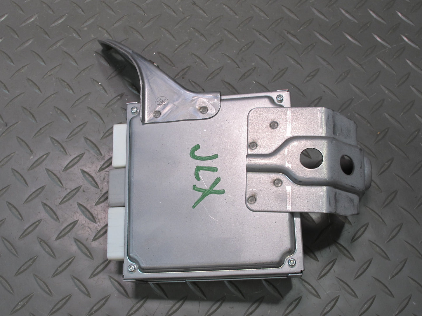 2006-2007 Lexus UZJ100L LX470 Steering Control Module 89181-60040