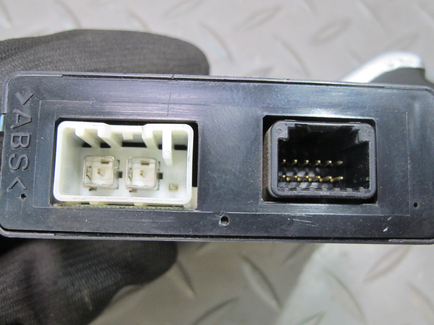 2006-2007 Lexus UZJ100L LX470 TPMS Tire Pressure Monitor Control Module