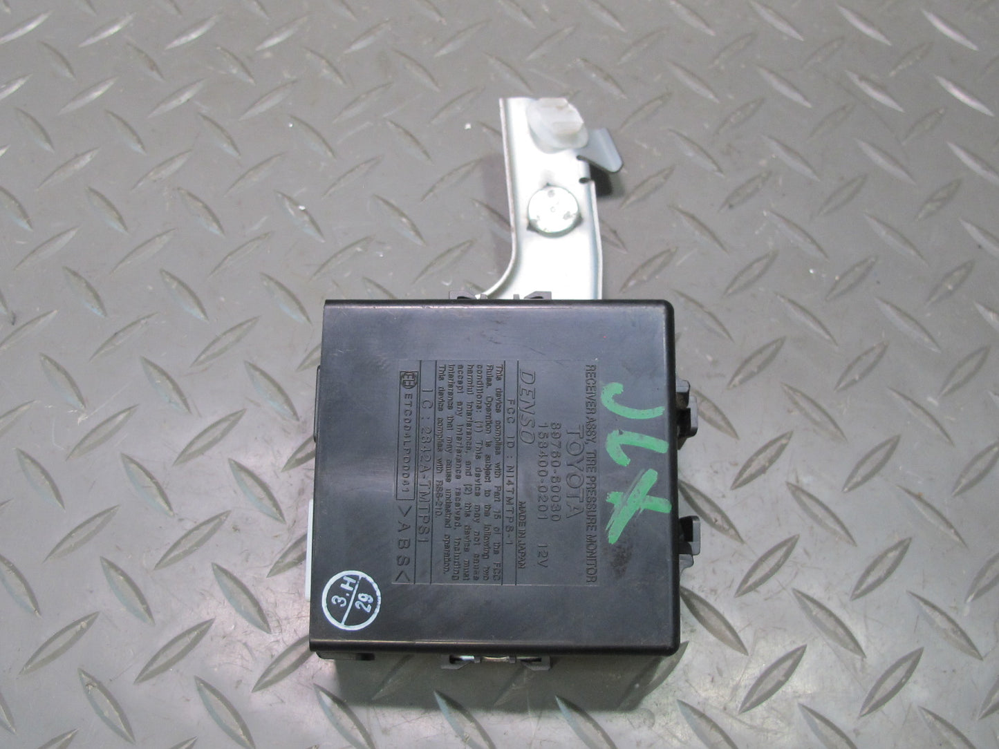 2006-2007 Lexus UZJ100L LX470 TPMS Tire Pressure Monitor Control Module