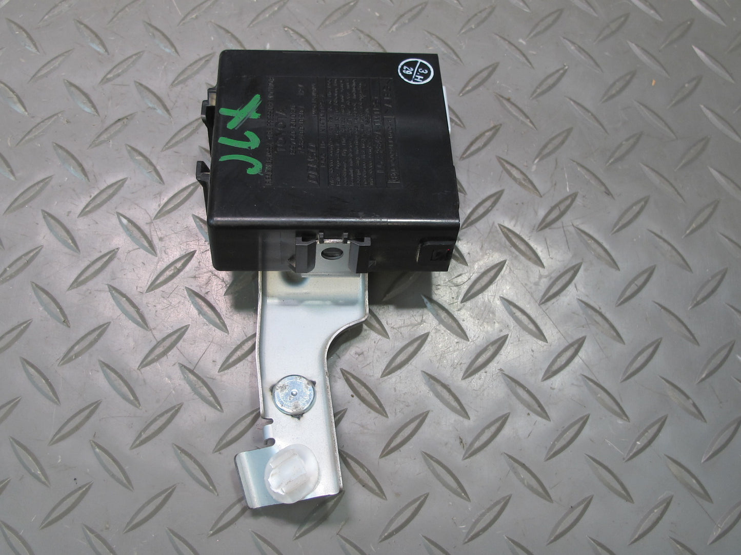 2006-2007 Lexus UZJ100L LX470 TPMS Tire Pressure Monitor Control Module