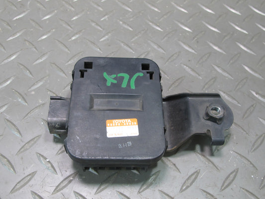 2003-2007 Lexus UZJ100L LX470 Smoke Sensor w Bracket 88898-60030