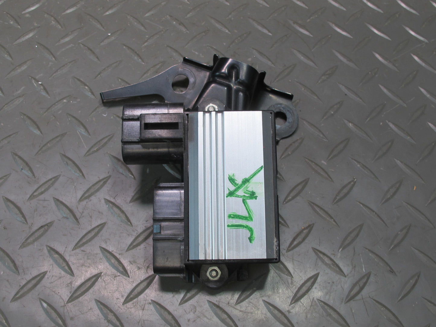 2006-2007 Lexus UZJ100L LX470 Air Injection Control Module 89580-60030