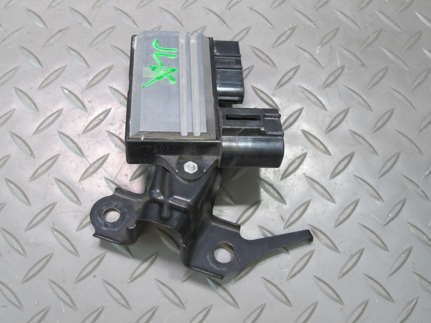 2006-2007 Lexus UZJ100L LX470 Air Injection Control Module 89580-60030