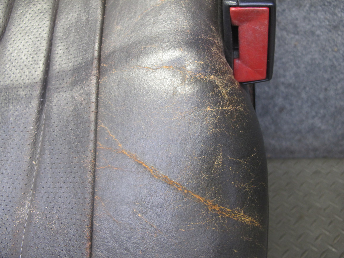 81-85 Mercedes R107 380SL Front Right Seat Lower Leather Cushion Brazil OEM