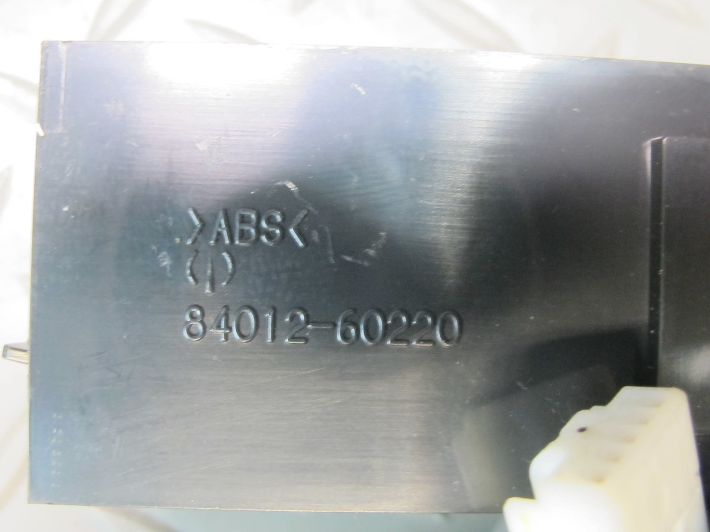 03-07 Lexus UZJ100L LX470 Right Passenger Seat Belt Warning Light 86860-0W100