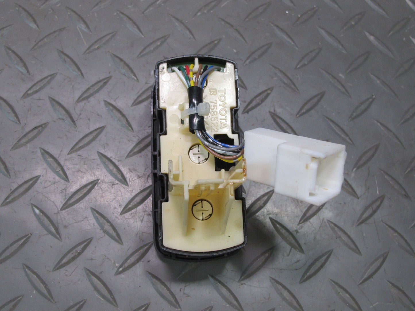 2003-2007 Lexus UZJ100L LX470 Ride Drive Control Suspension Shock Height Switch