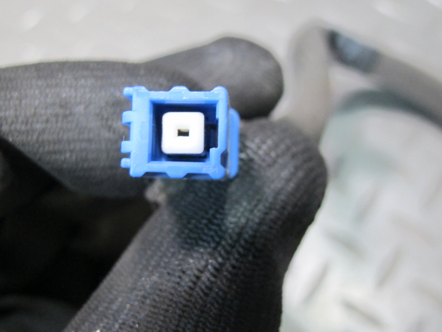 2006-2007 Lexus UZJ100L LX470 GPS Navigation Antenna 86860-0W100