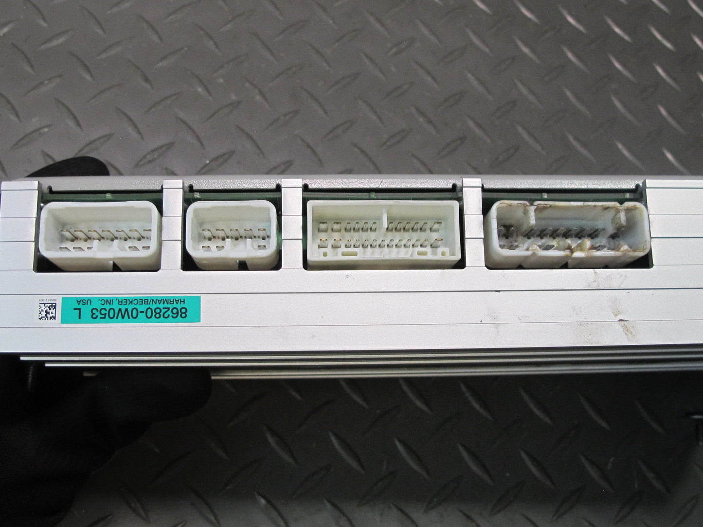 2003-2007 Lexus UZJ100L LX470 Mark Levinson Audio Amplifier AMP 86280-0W053