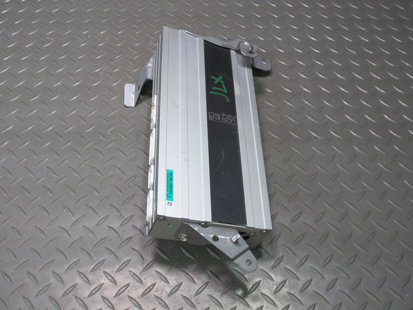 2003-2007 Lexus UZJ100L LX470 Mark Levinson Audio Amplifier AMP 86280-0W053