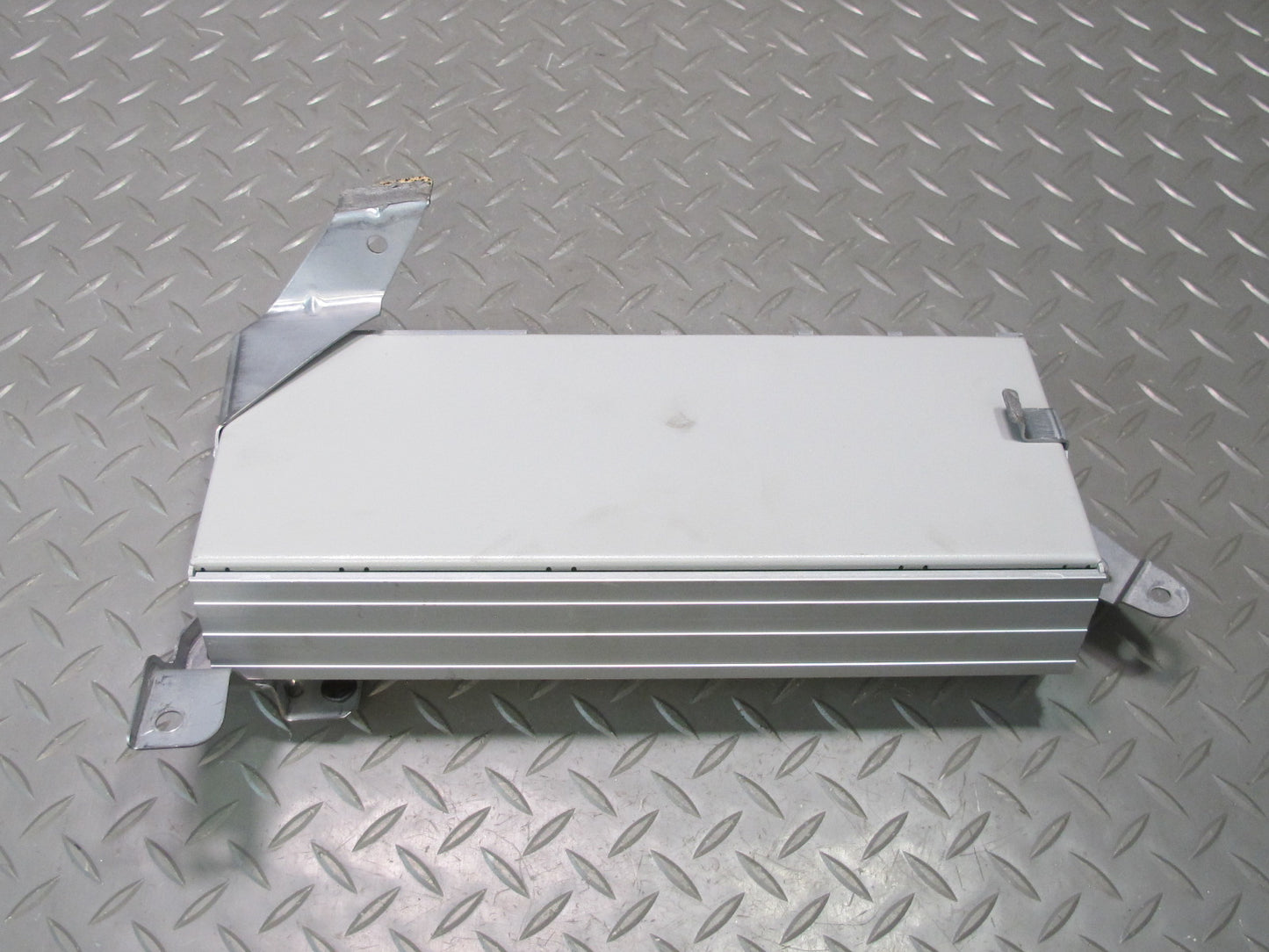 2003-2007 Lexus UZJ100L LX470 Mark Levinson Audio Amplifier AMP 86280-0W053