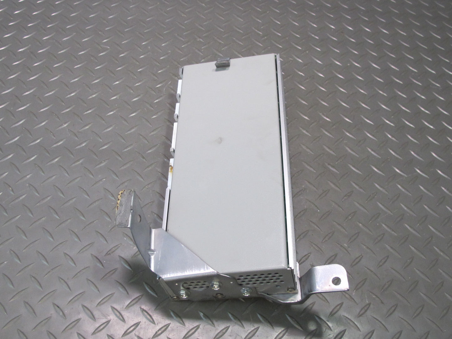 2003-2007 Lexus UZJ100L LX470 Mark Levinson Audio Amplifier AMP 86280-0W053