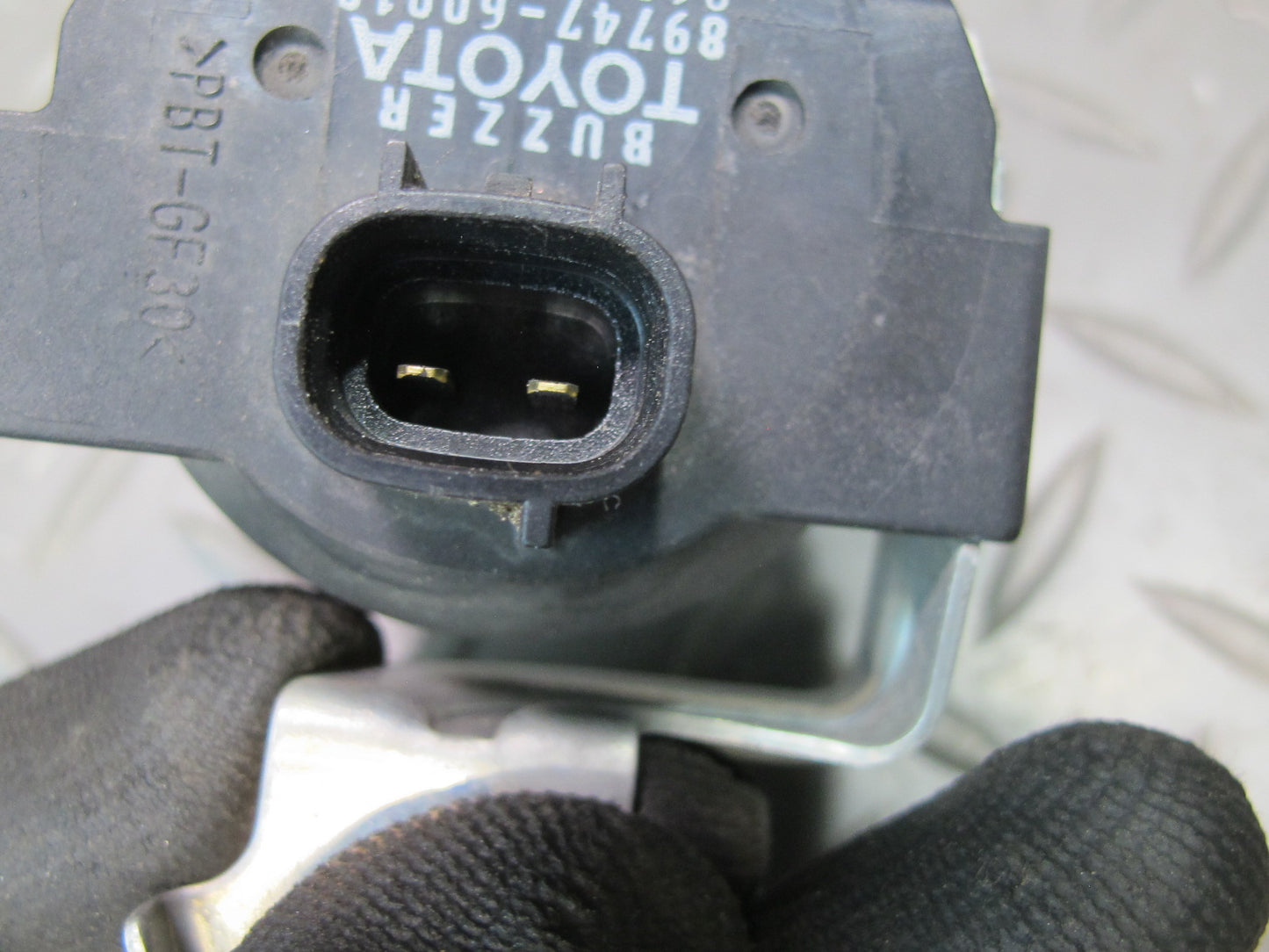 1998-2007 Lexus UZJ100L LX470 Door Lock Chime Buzzer 89747-60010