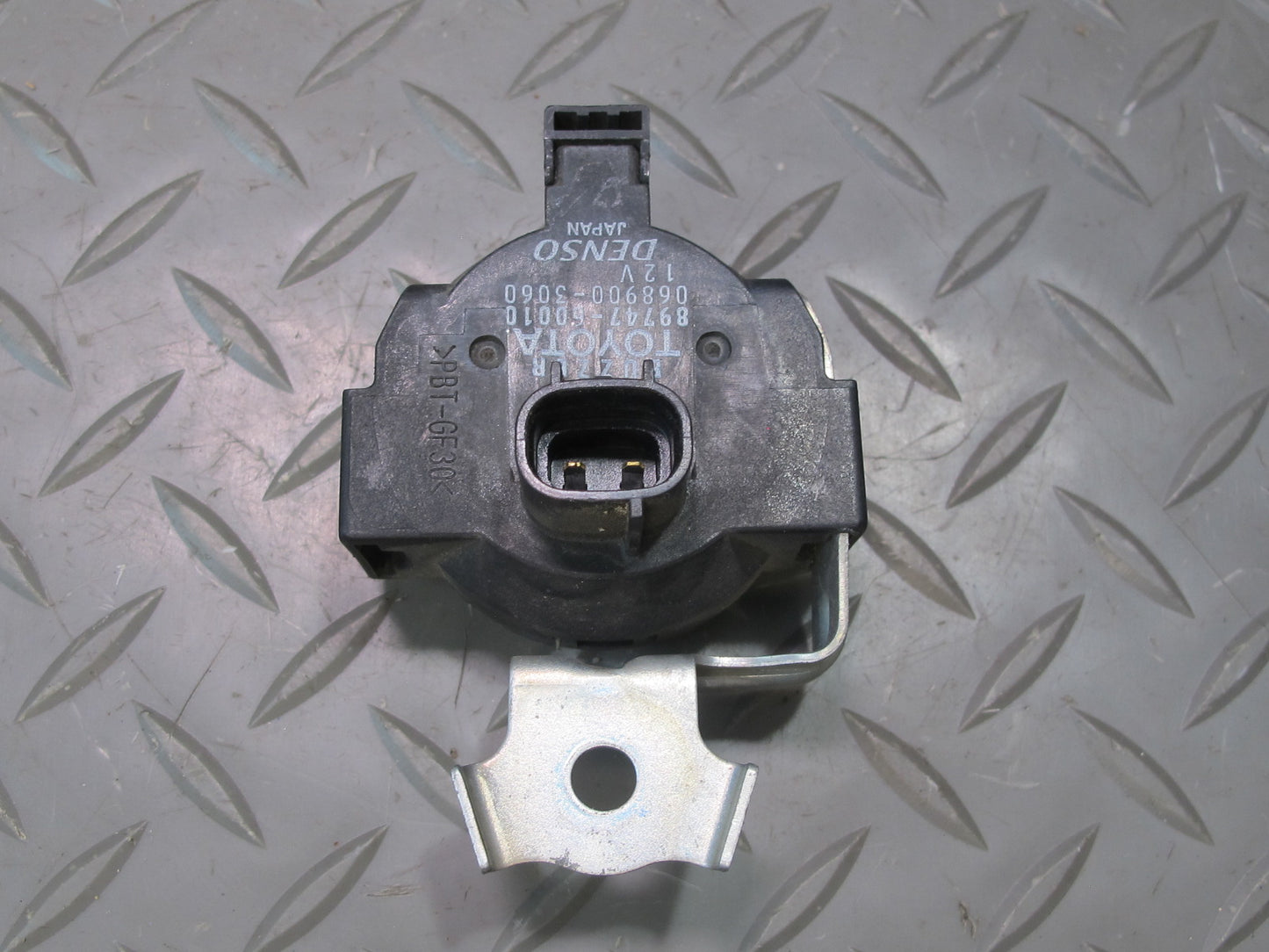 1998-2007 Lexus UZJ100L LX470 Door Lock Chime Buzzer 89747-60010