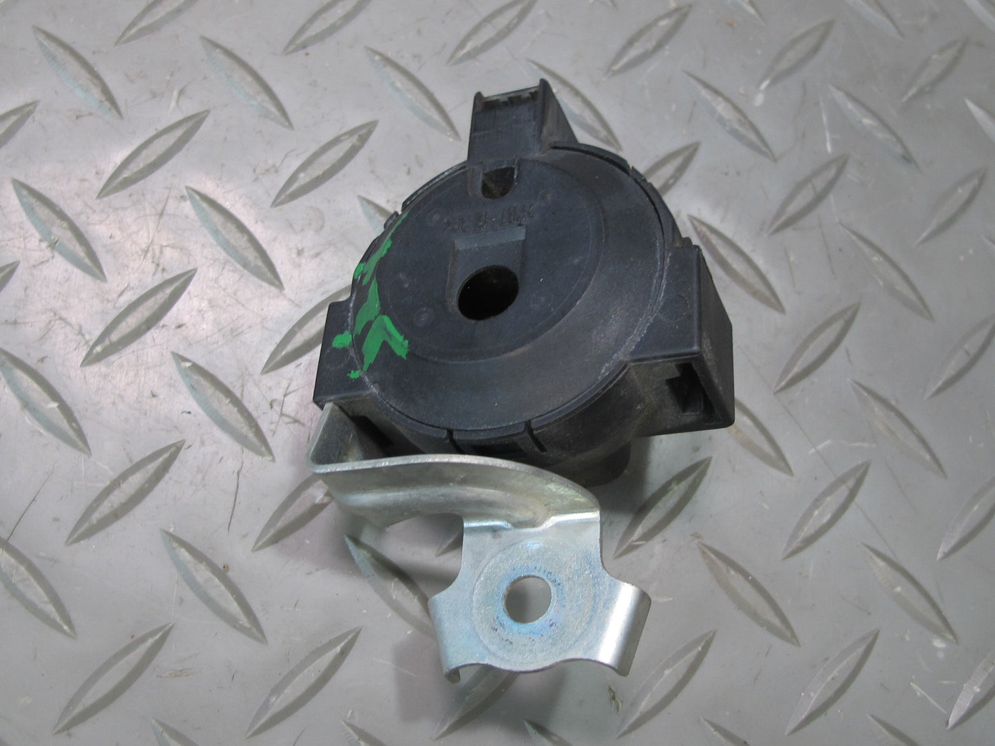 1998-2007 Lexus UZJ100L LX470 Door Lock Chime Buzzer 89747-60010